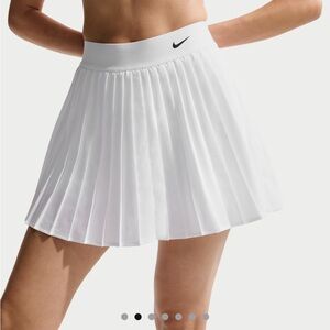 Nike White Tennis Skirt, XS l